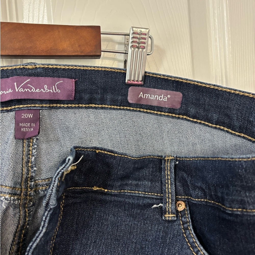 Women's Blue Jeans - Picture 3 of 4